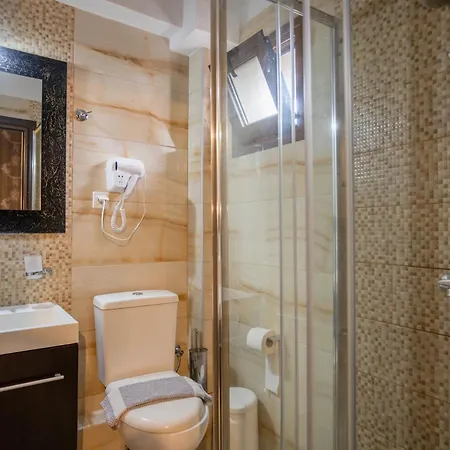 Toti Boutique Guest house 2*